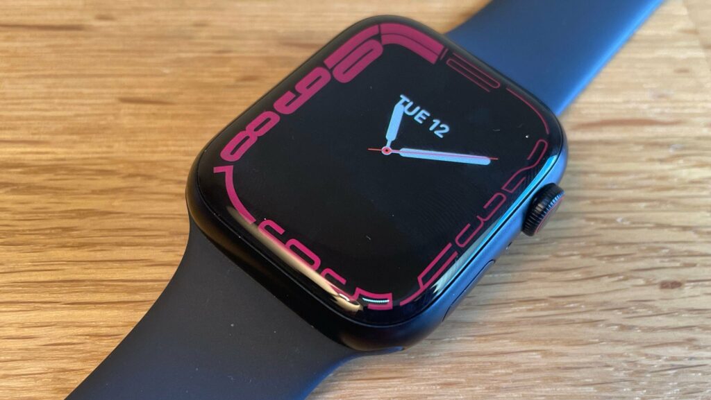 Apple Watch Series 7 Review: Living Larger