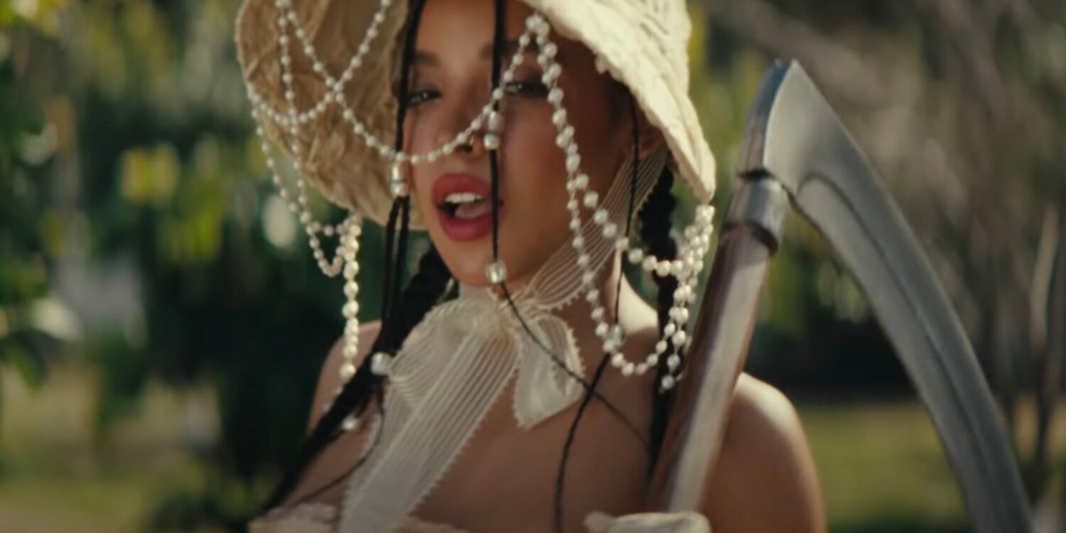 Watch Tinashe’s Video for New Song “Naturally”